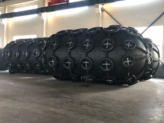 Fenders Pneumáticos Premium Yokohama - Sua escolha confiável para proteção contra impactos marítimos