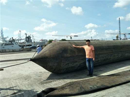 Airbags infláveis marinhos ecológicos para modernização e atracação de navios